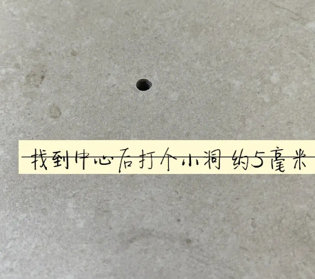 峨边瓷砖空鼓维修公司专业解答在瓷砖铺贴过程中，如果砂料搅拌不均匀，将会带来以下问题